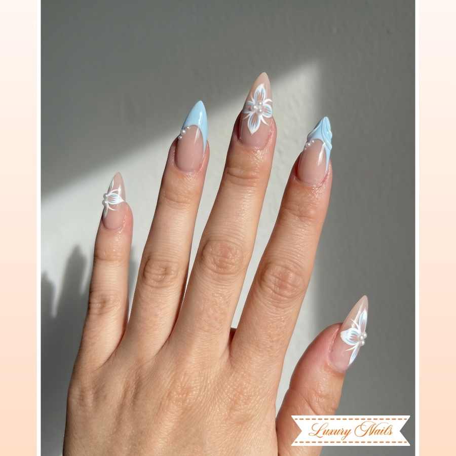 Luxury Nails
